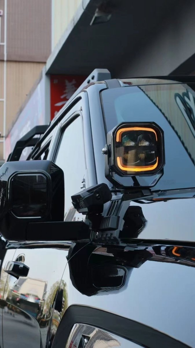 CALLISTO driving light with tricolour side light.Driving LightCallistoSRH LightingSRH Lighting