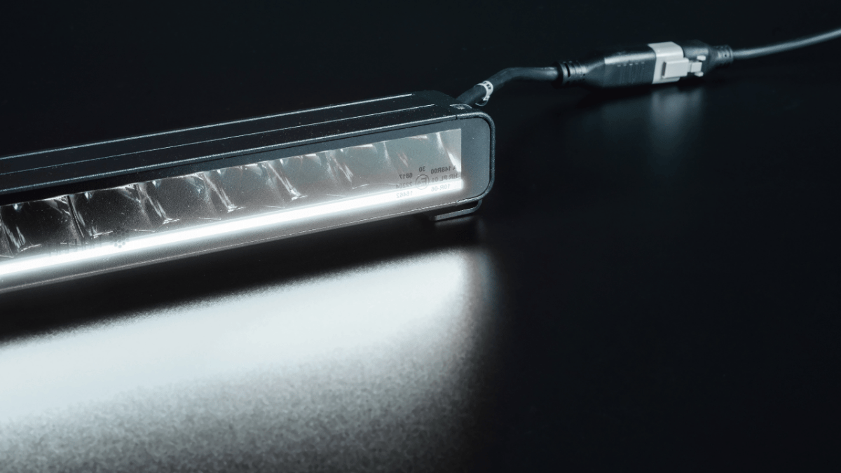 Tralert Nemesis Series light bar with dual colour position lights7 " - 20"LD6 - 6050TralertSRH Lighting