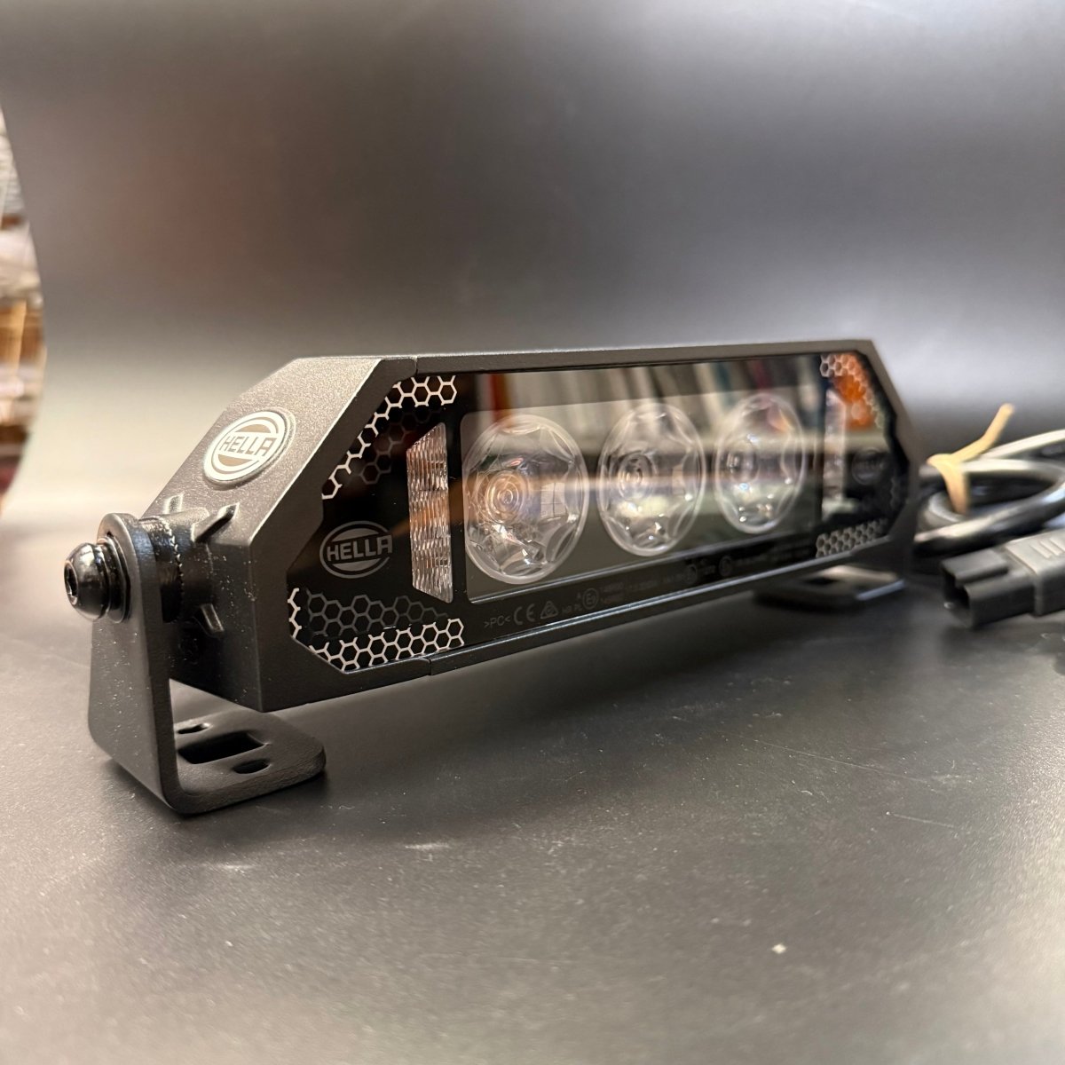 Hella DYNARAY 9,6'' Slim Spot light bar7 " - 20"1FF 359 100-011HellaSRH Lighting